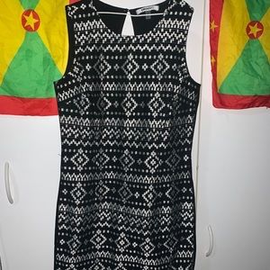 DKNYC BLACK AND WHITE DRESS!